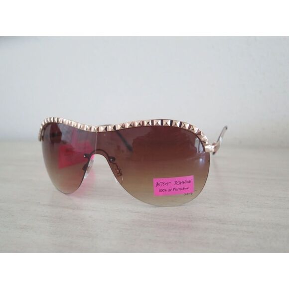 Betsey Johnson BJ442125 Women's Gold Frame/Tortoise Sunglasses - Picture 3 of 12